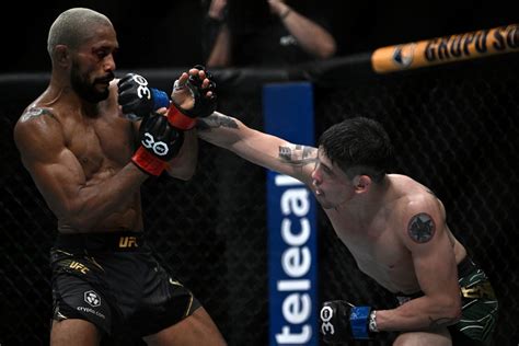 UFC 283 full results: Jamahal Hill decisions Glover Teixeira; .